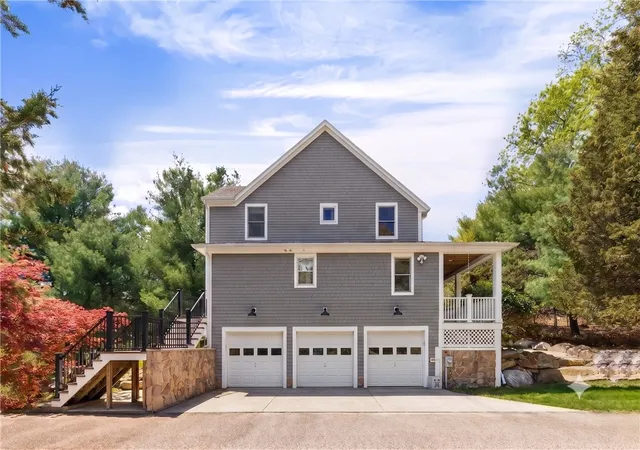 Homes for sale in East Greenwich, RI | 900 South Rd, East Greenwich, RI 02818 | MLS# 1412482