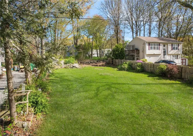 1st image of 7 Winterberry Rd, Narragansett, RI 02882 | MLS# 1412037