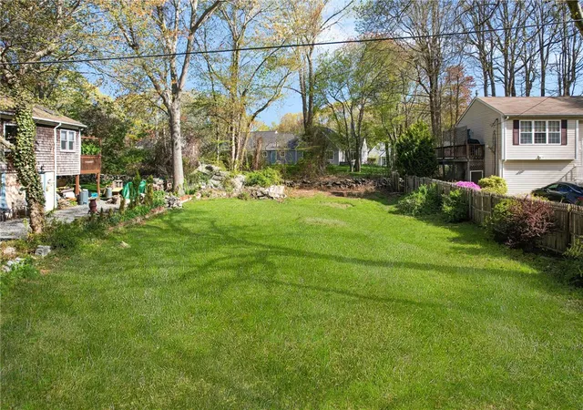 3rd image of 7 Winterberry Rd, Narragansett, RI 02882 | MLS# 1412037