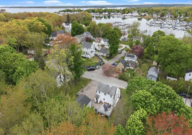 41st image of 102 Sayles Ave, Warwick, RI 02889 | MLS# 1412530