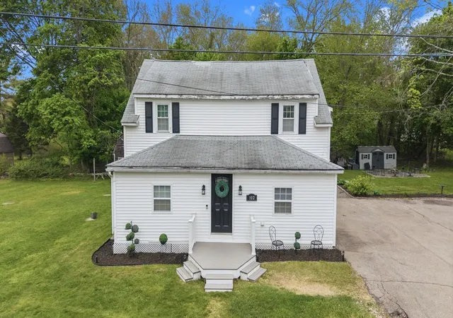 4th image of 102 Sayles Ave, Warwick, RI 02889 | MLS# 1412530