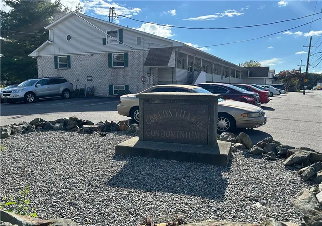 Homes for sale in North Providence, RI | 20 Hurdis St #18, North Providence, RI 02904 | MLS# 1412607