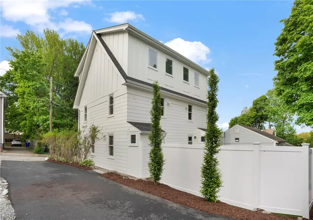 Homes for sale in Providence, RI | 54 Grand View St, Providence, RI 02906 | MLS# 1412593