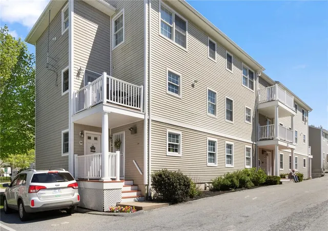 1st image of 231 Maple Ave #201, Newport, RI 02840 | MLS# 1412220
