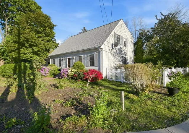 Homes for sale in Barrington, RI | 316 Waseca Ave, Barrington, RI 02806 | MLS# 1412639