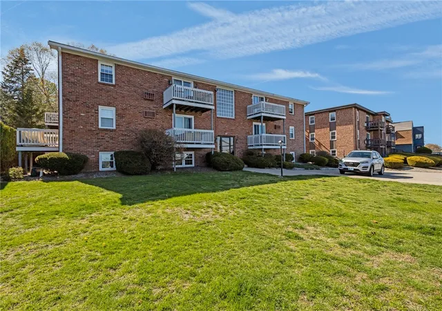Homes for sale in Warwick, RI | 4080 Post Rd #10, Warwick, RI 02886 | MLS# 1412592