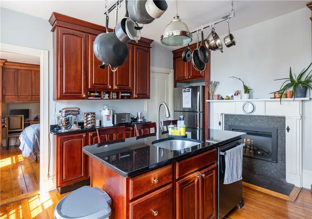 Homes for sale in Providence, RI | 48 North Ct #3, Providence, RI 02903 | MLS# 1412632