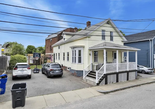 Homes for sale in Warren, RI | 20 Barney St, Warren, RI 02885 | MLS# 1412772