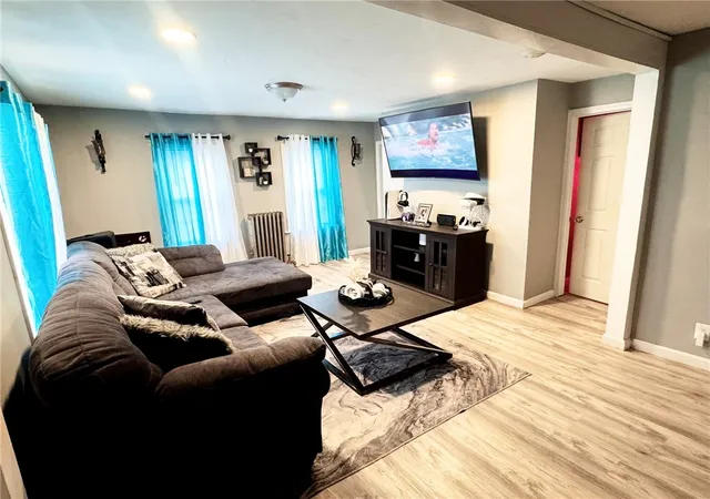 4th image of 239 Taft St, Pawtucket, RI 02860 | MLS# 1412808