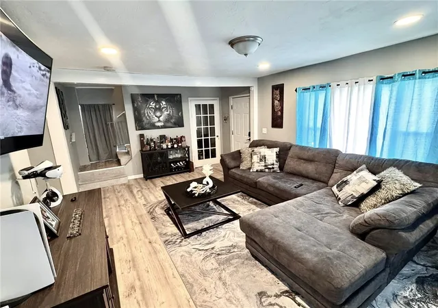 5th image of 239 Taft St, Pawtucket, RI 02860 | MLS# 1412808
