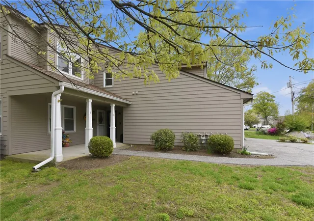 Homes for sale in North Providence, RI | 38 Stone Trl #C, North Providence, RI 02904 | MLS# 1412828