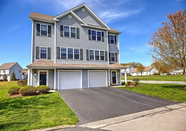 Homes for sale in Cumberland, RI | 31 Streamview Dr, Cumberland, RI 02864 | MLS# 1412829