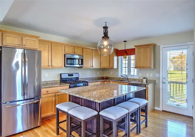 Homes for sale in Cumberland, RI | 31 Streamview Dr, Cumberland, RI 02864 | MLS# 1412829