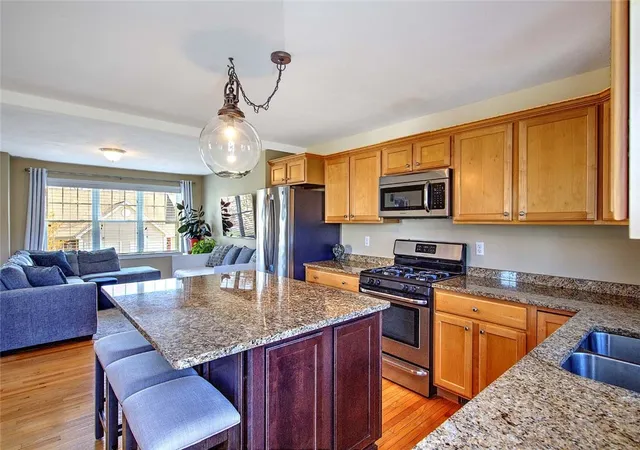 Homes for sale in Cumberland, RI | 31 Streamview Dr, Cumberland, RI 02864 | MLS# 1412829