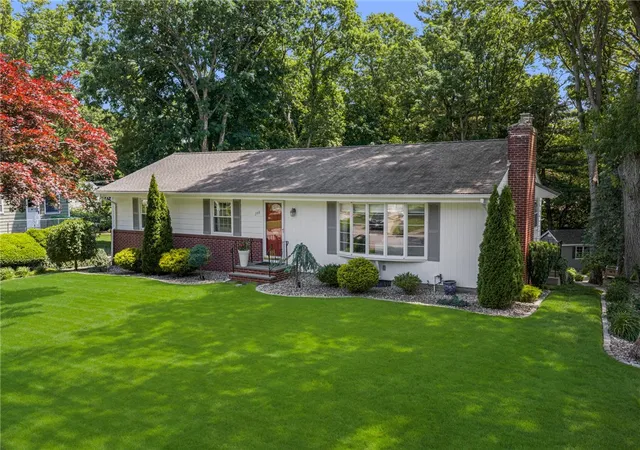 1st image of 198 Northbridge Ave, Warwick, RI 02886 | MLS# 1412788