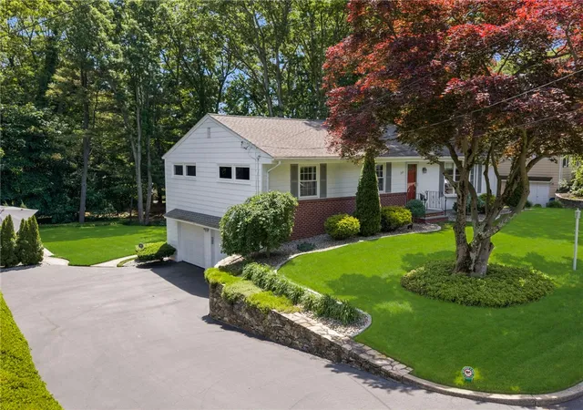 2nd image of 198 Northbridge Ave, Warwick, RI 02886 | MLS# 1412788