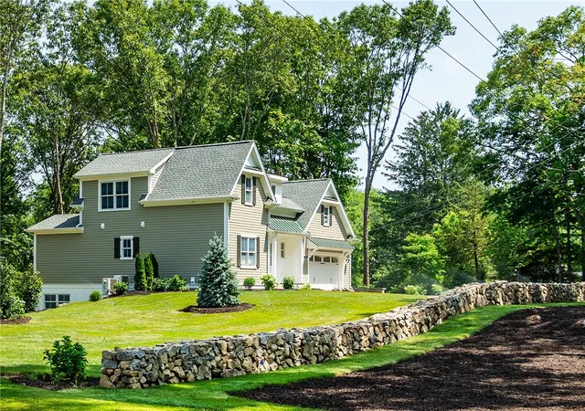 2nd image of 520 Greenbush Rd, East Greenwich, RI 02818 | MLS# 1412908