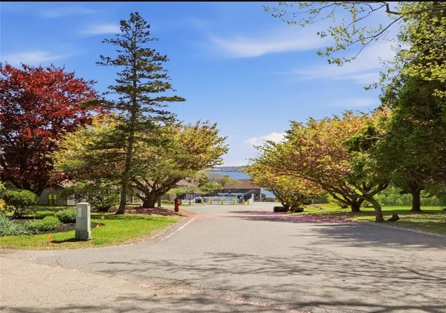 Homes for sale in Jamestown, RI | 150 Bay View Dr #5, Jamestown, RI 02835 | MLS# 1412641