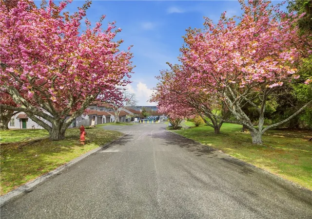 Condo for sale at 150 Bay View Dr #13, Jamestown, RI 02835 | MLS# 1412426