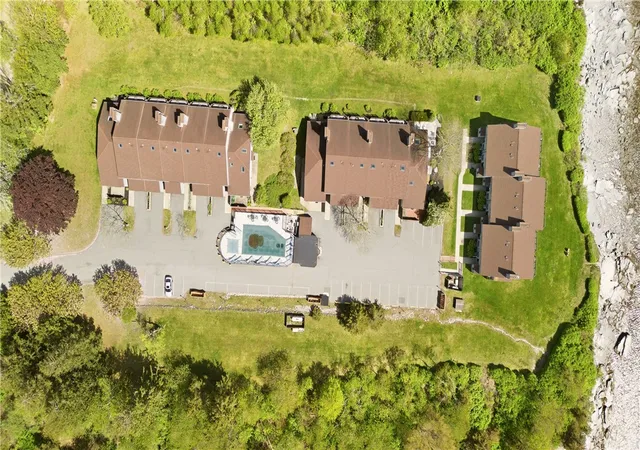 Homes for sale in Jamestown, RI | 150 Bay View Dr #1, Jamestown, RI 02835 | MLS# 1412359