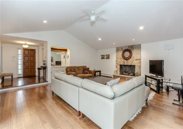 Photo 3 of Single family home for sale at 7 White Birch Rd, Cranston, RI 02920 | MLS# 1412918 | Listing updated on 2026-08-04