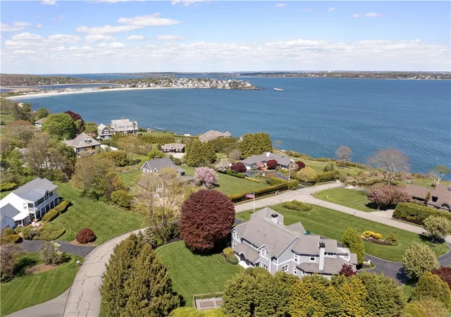 Photo 4 of Single family home for sale at 75 N Cliff Dr, Narragansett, RI 02882 | MLS# 1412835 | Listing updated on 2026-08-19