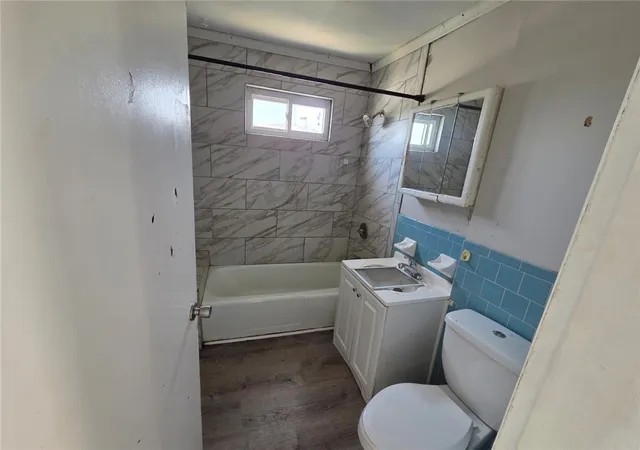 5th image of 471 Providence St, Woonsocket, RI 02895 | MLS# 1411345