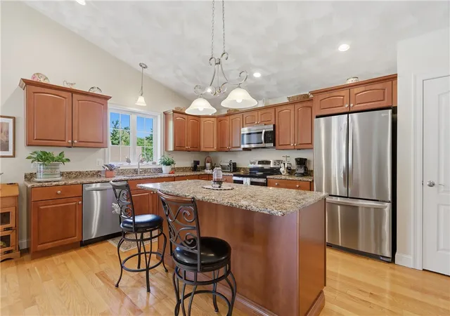 Homes for sale in Glocester, RI | 72 Country Meadow Ln, Glocester, RI 02814 | MLS# 1412934