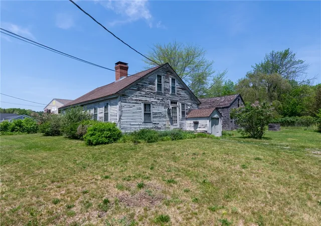 Homes for sale in Glocester, RI | 383 Putnam Pike, Glocester, RI 02829 | MLS# 1412789