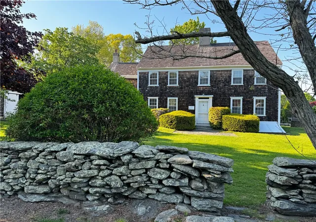 Homes for sale in Middletown, RI | 6 Baldwin Rd, Middletown, RI 02842 | MLS# 1412917