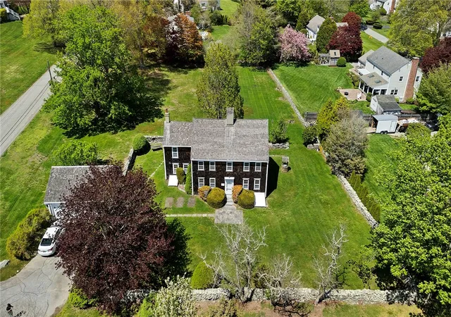 Homes for sale in Middletown, RI | 6 Baldwin Rd, Middletown, RI 02842 | MLS# 1412917
