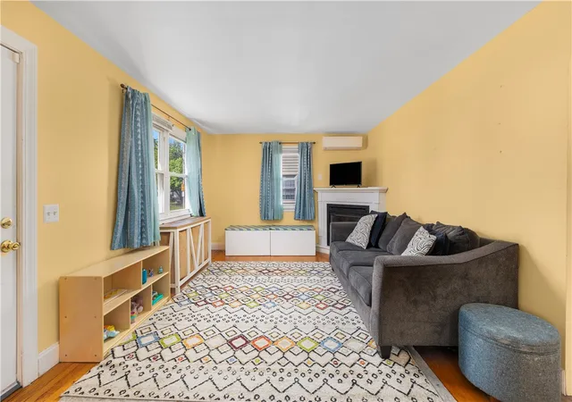 Homes for sale in Pawtucket, RI | 106 Martin St, Pawtucket, RI 02861 | MLS# 1412945