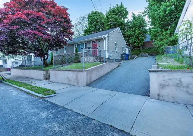 Homes for sale in Providence, RI | 368 Hawkins St, Providence, RI 02904 | MLS# 1413028