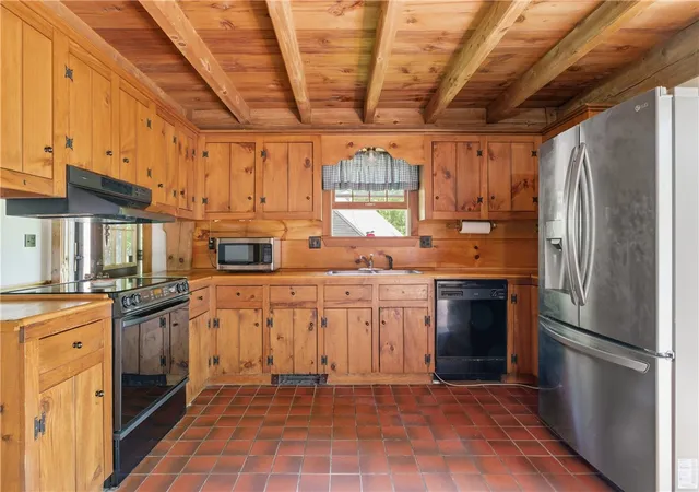 Photo 4 of Sale Pending at 2535 Wallum Lake Rd, Pascoag, RI 02859 | MLS# 1413088 | Listing updated on 2026-08-03