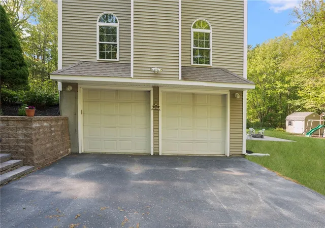 Homes for sale in Burrillville, RI | 625 Cherry Farm Rd, Burrillville, RI 02830 | MLS# 1413105