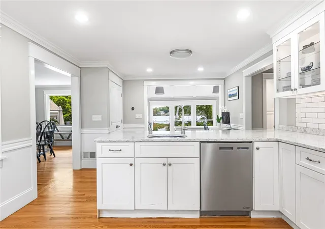 Photo 3 of Single family home for sale at 47 Meadowbrook Dr, Barrington, RI 02806 | MLS# 1412865 | Listing updated on 2026-07-21