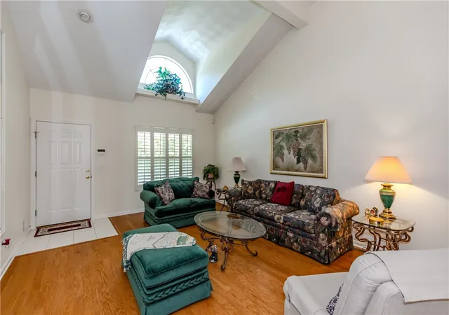 Homes for sale in Smithfield, RI | 32 Orchard Meadows Dr, Smithfield, RI 02917 | MLS# 1413148