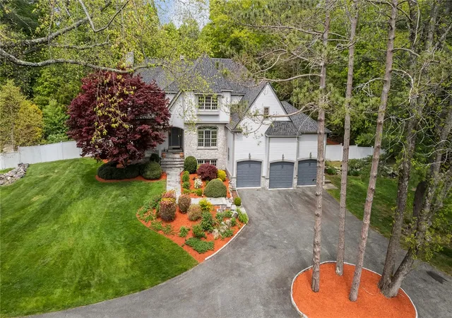 Homes for sale in East Greenwich, RI | 3 Cedar Rock Mdw, East Greenwich, RI 02818 | MLS# 1412941
