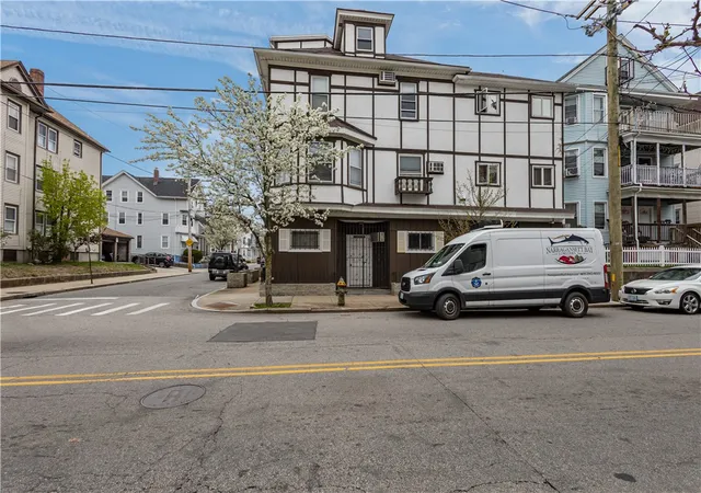Homes for sale in Providence, RI | 129 Academy Ave, Providence, RI 02908 | MLS# 1413222