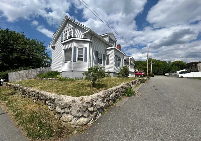 3rd image of 9 Bye St, North Providence, RI 02911 | MLS# 1413289