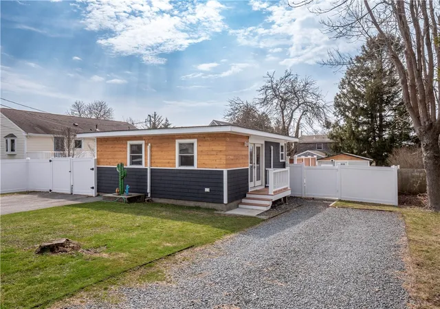 Photo 2 of Single family home for sale at 100 Renfrew Ave, Middletown, RI 02842 | MLS# 1409239 | Listing updated on 2026-09-17