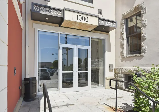 3rd image of 1000 Chapel View Blvd #306, Cranston, RI 02920 | MLS# 1413313