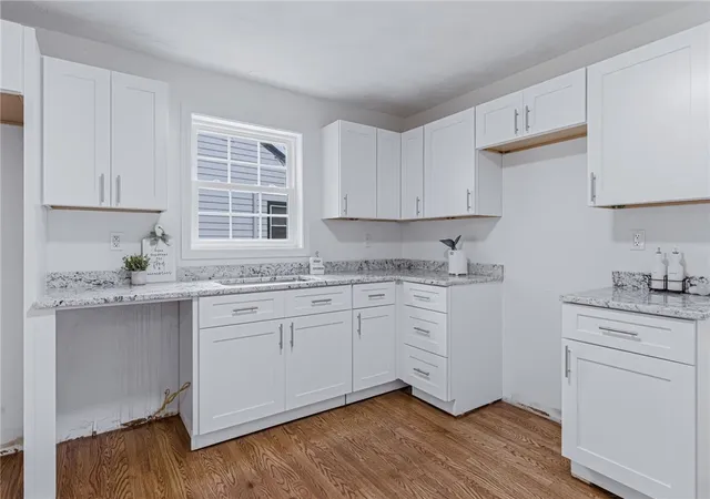 Homes for sale in North Providence, RI | 8 Angela Ct, North Providence, RI 02904 | MLS# 1413298