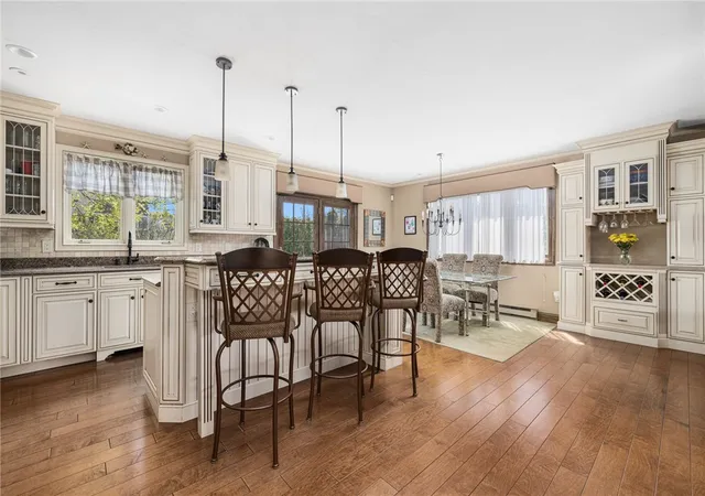 Homes for sale in Middletown, RI | 11 Renfrew Ave, Middletown, RI 02842 | MLS# 1413236