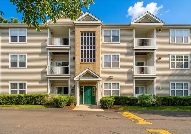 Homes for sale in Woonsocket, RI | 114 Mill St #303, Woonsocket, RI 02895 | MLS# 1412568