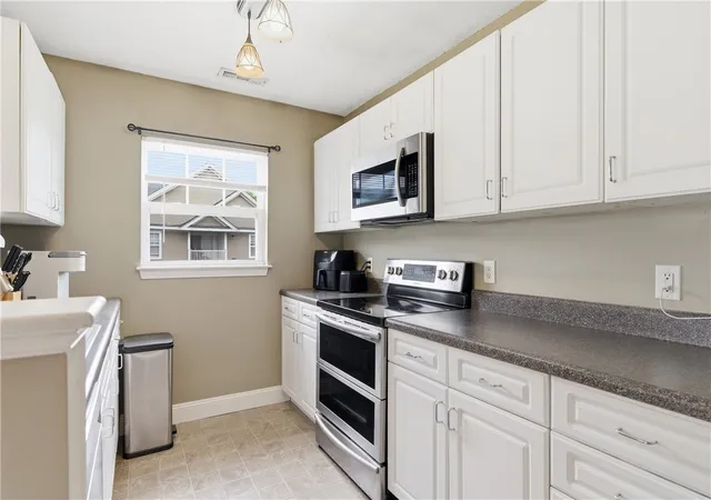 Homes for sale in Woonsocket, RI | 114 Mill St #303, Woonsocket, RI 02895 | MLS# 1412568