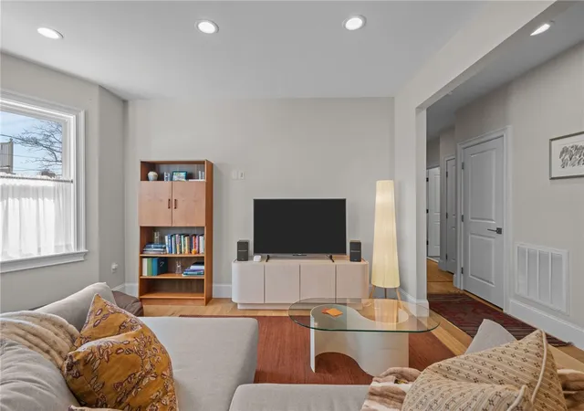 4th image of 12 University Ave, Providence, RI 02906 | MLS# 1413277