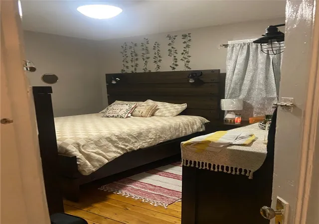 18th image of 20 Violet St, Providence, RI 02908 | MLS# 1413383