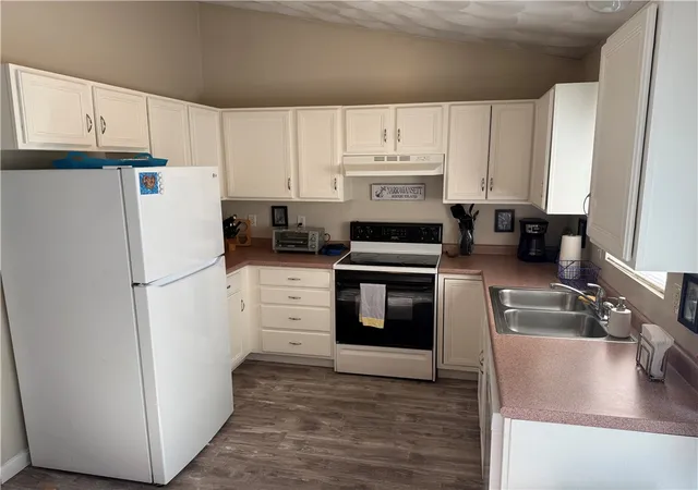 Homes for sale in South Kingstown, RI | 1676 Kingstown Rd, South Kingstown, RI 02879 | MLS# 1412882