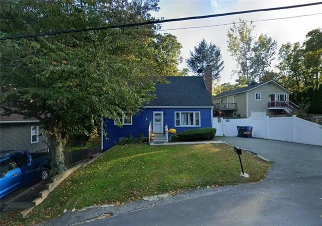 Homes for sale in Cranston, RI | 172 Highland St, Cranston, RI 02920 | MLS# 1413392